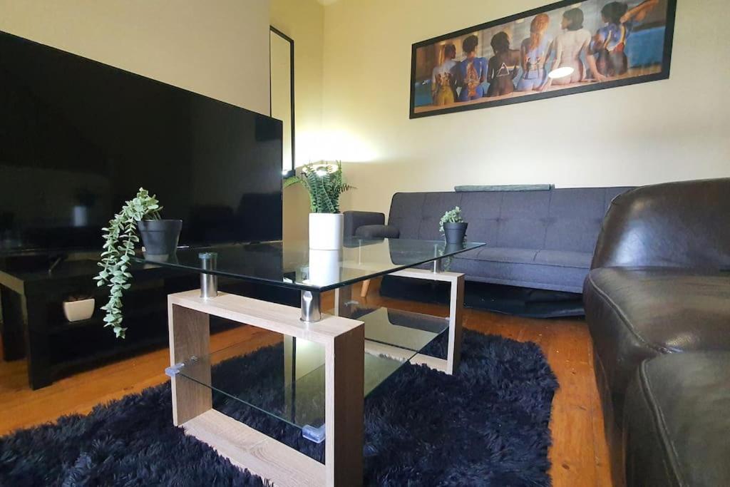 Free Netflix, Large House, Great Price Leilighet Cardiff Eksteriør bilde